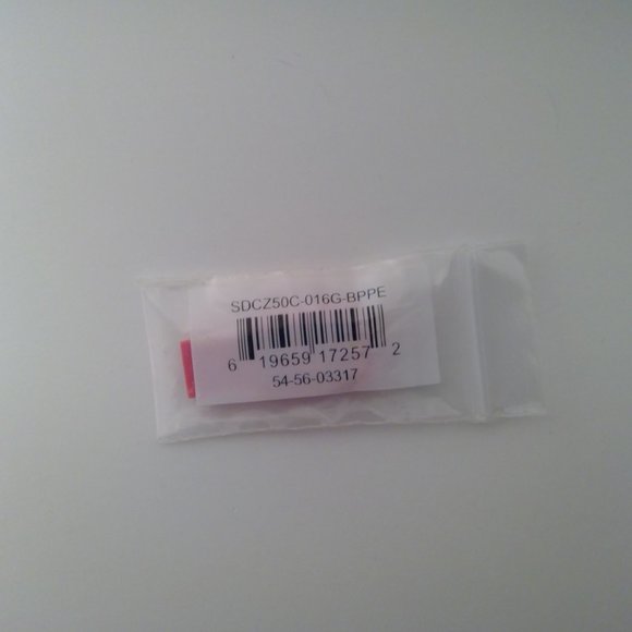 Sandisk 16gb Cruze Blade - Picture 2 of 2